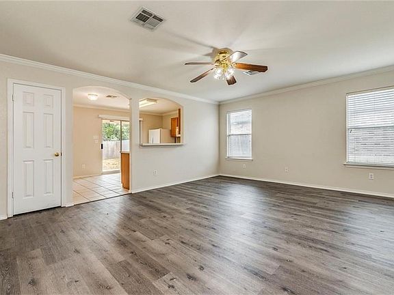 4th image of 200 Mesa Dr