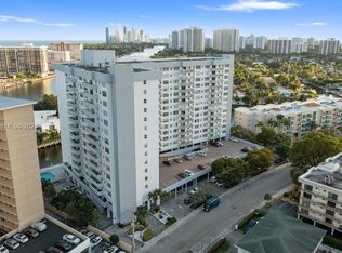 137 Golden Isles Dr APT 1408, Hallandale Beach, FL 33009