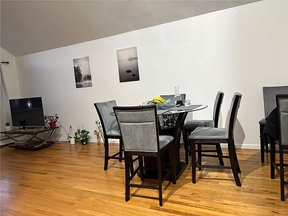3rd image of 1117 125th St Floor 2