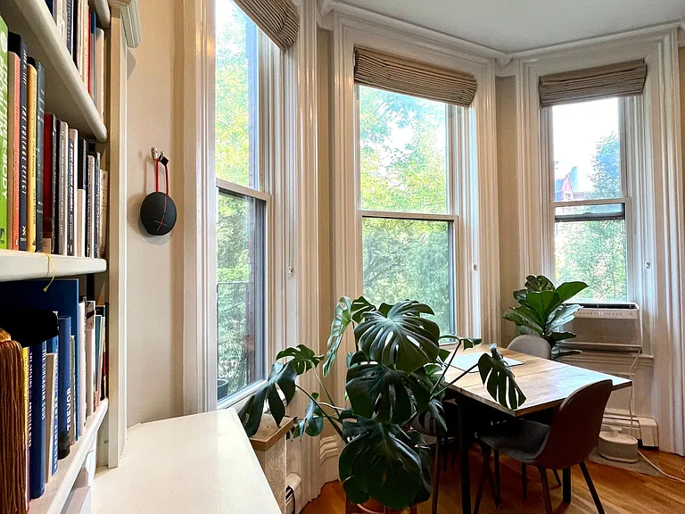 449 Beacon St #5 — Photo 3