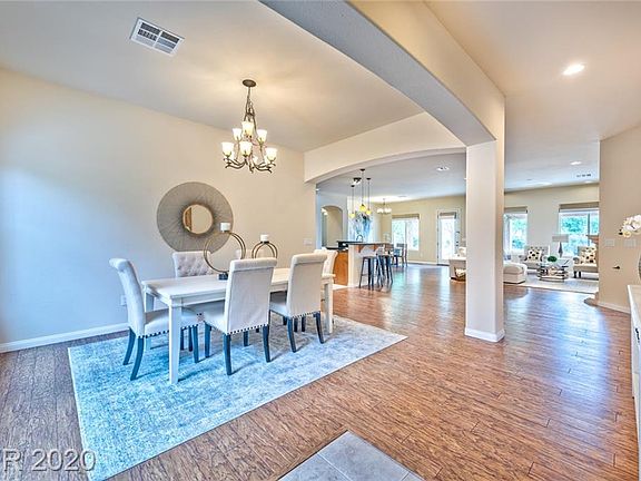 5th image of 5611 Lusitano St