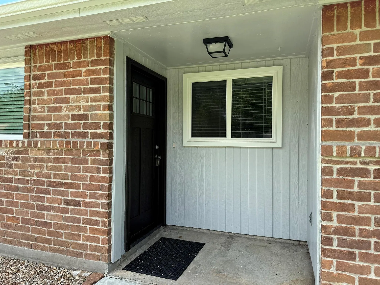 3 bed, 2.0 bath, 1137 sqft, $1,675 — Photo 2