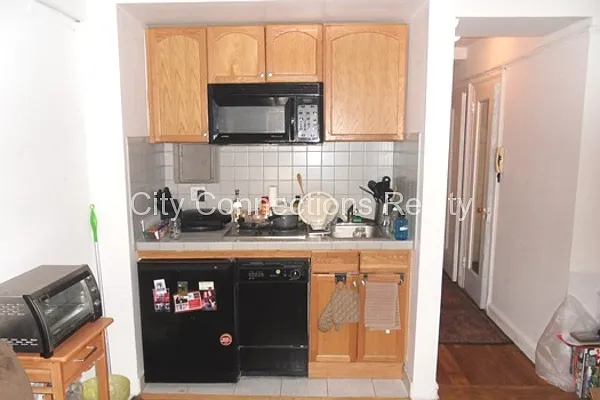 Rented by City Connections Realty | media 7