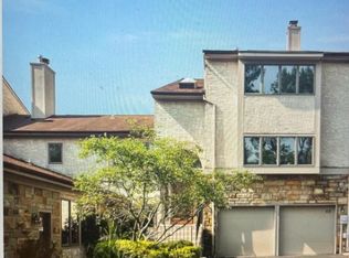 48 Woodmont Dr, Lawrence Township, NJ 08648