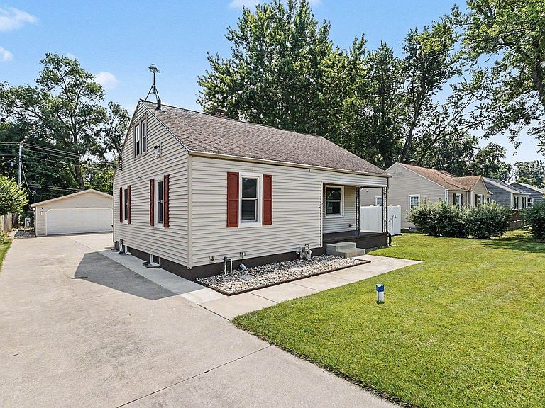 Listing photo 4