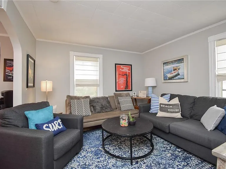 16 Vaughan Ave #2 — Photo 17