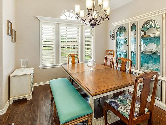 4th image of 15604 Wood Brook Ln