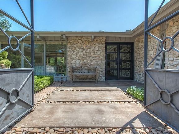 4th image of 3805 Summercrest Dr