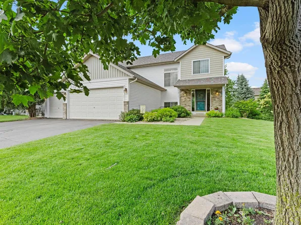 2721 Pampas Ct, Shakopee, MN 55379