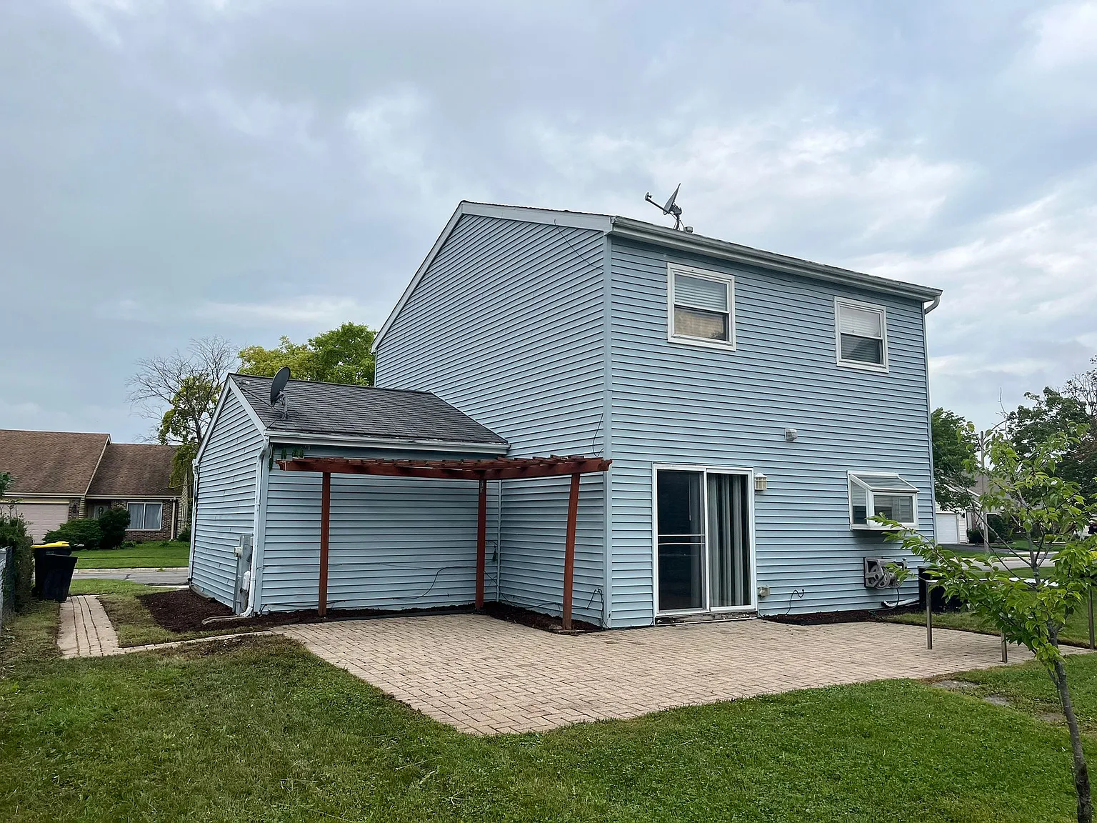 3 bed, 1293 sqft, $2,600 — Photo 3