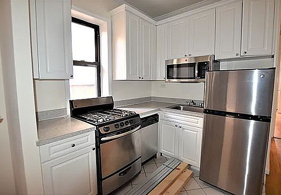 2nd image of 243 E 38th St APT 2C