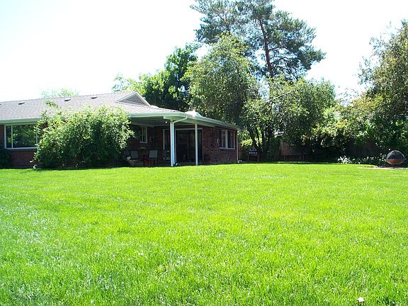 BACKYARD COVERED PORCH