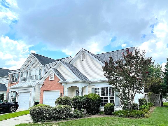 3rd image of 207 Mannington Dr