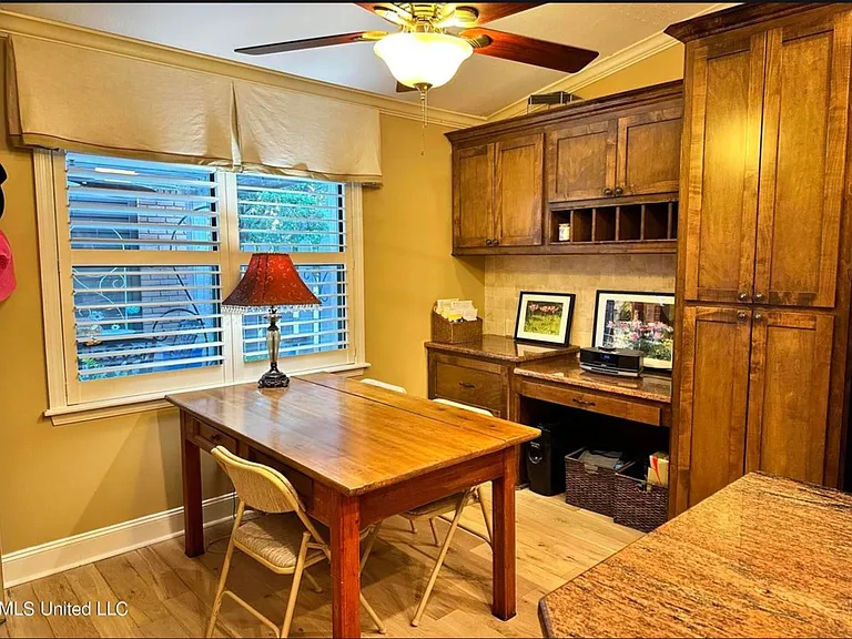 58 Woodlake Dr — Photo 5