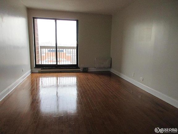 2nd image of 1990 Lexington Ave APT 31A