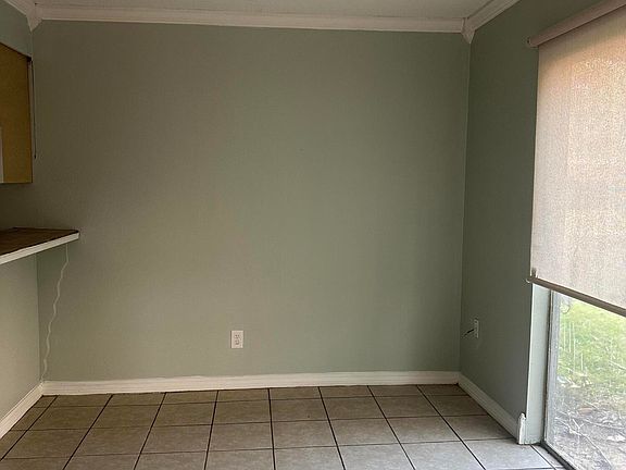 3rd image of 2525 Calle De Feliz St