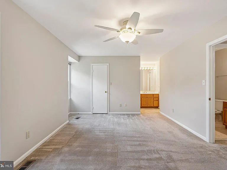 2917 Village Spring Ln — Photo 25