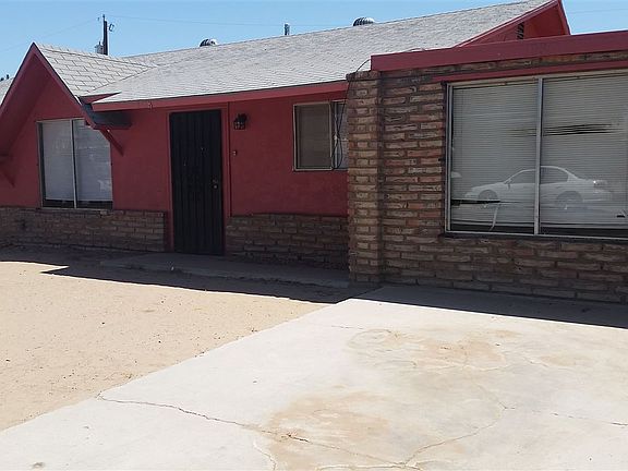 2nd image of 1085 W Kofa Ct