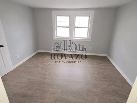 5th image of 145 Vermont Ave #3A