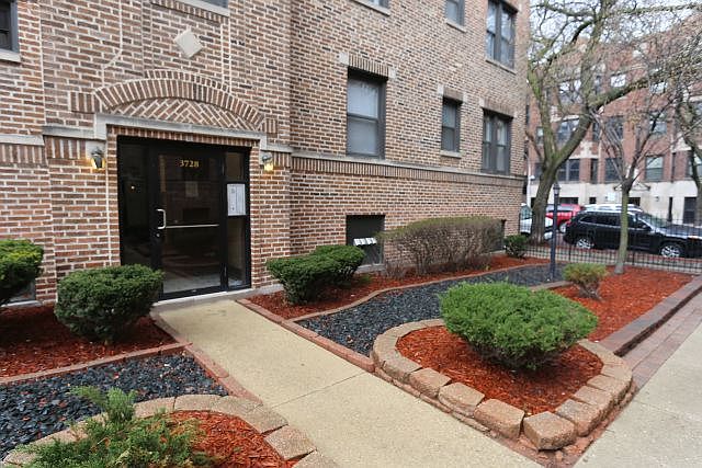 1st image of 3728 N Pine Grove Ave APT 3W