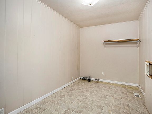 4th image of 284 122nd Ave