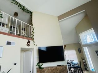 981 N Quarterhorse Ln, Oak Park, CA 91377