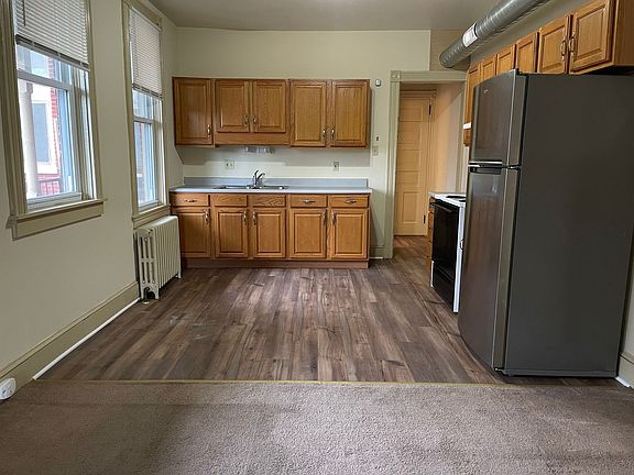 2nd image of 130-132 N Prince St #3