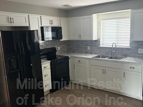 5th image of 80 Myron St #2