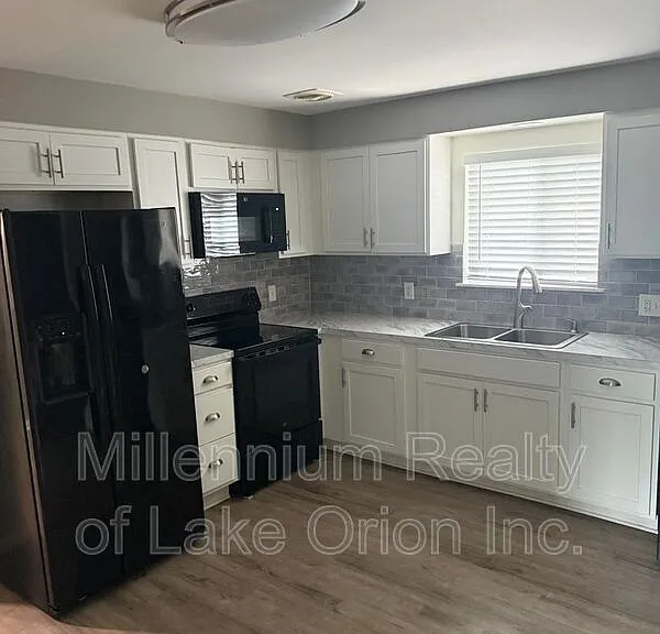 80 Myron St #2 — Photo 5