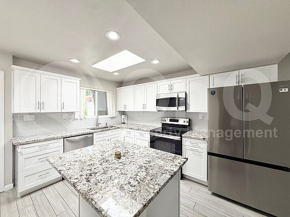 5th image of 3211 S College Ave