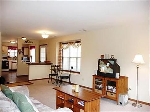 2nd image of 2843 Heatherwood Dr #19111
