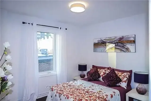 339 Coxwell Ave #1 — Photo 5