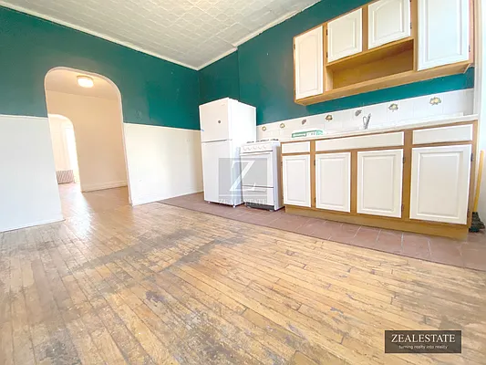 Rented by ZealEstate Group Inc | media 36