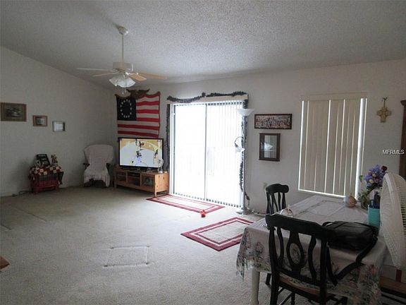 3rd image of 355 Chelmsford Ct