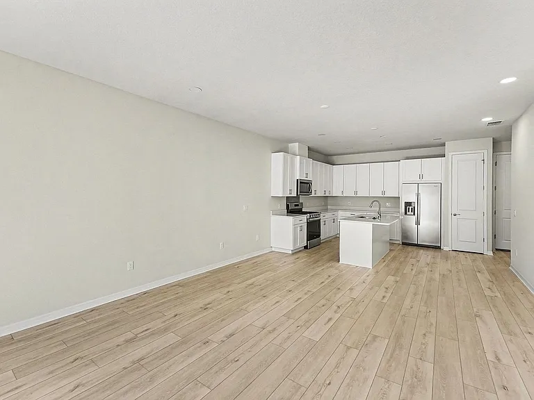 2549 Mario Way — Photo 6