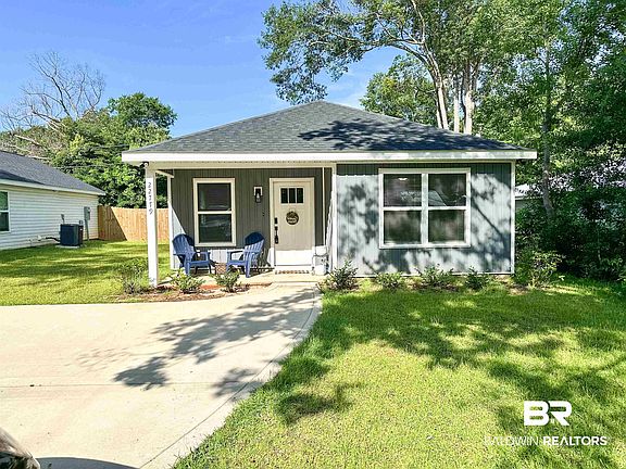 2nd image of 22779 Racine St