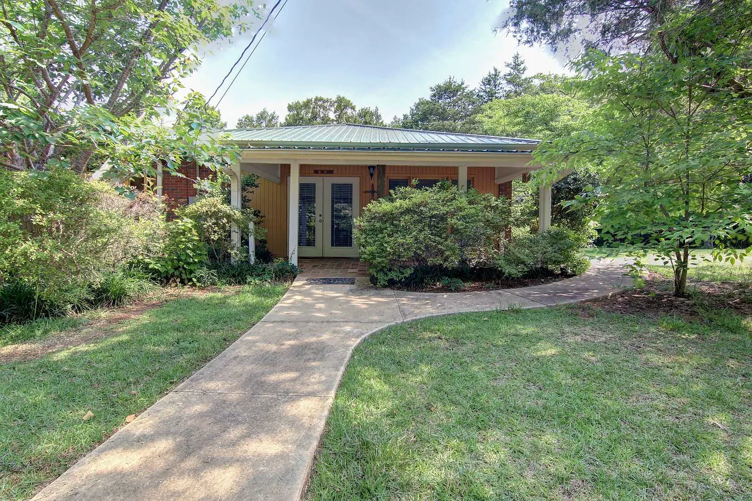 1155 N McDonough Rd photo 1