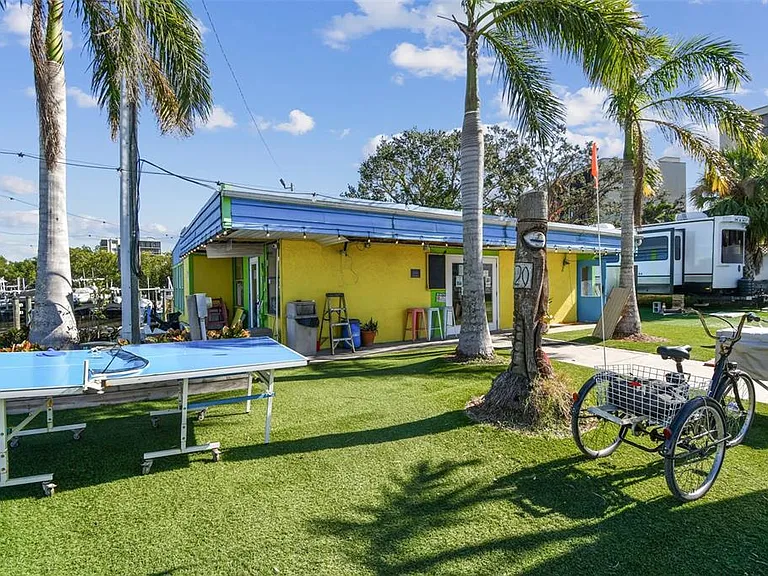 900 Cove Cay Dr #5F — Photo 87