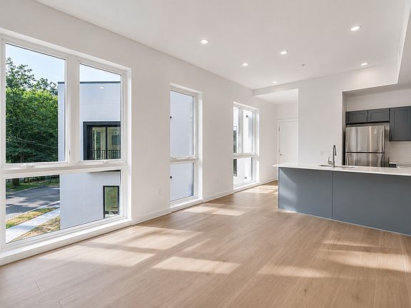 2nd image of 2425 20th St NE #18A