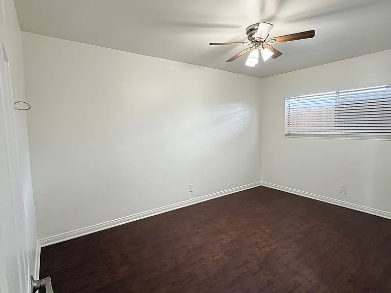 4219 Marine Ave #1/2 — Photo 5