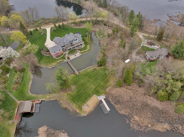 595 Army Rd, Leonard, MI 48367