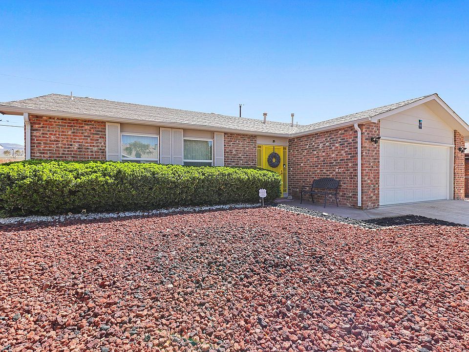 1st image of 1300 Desert Dawn Dr