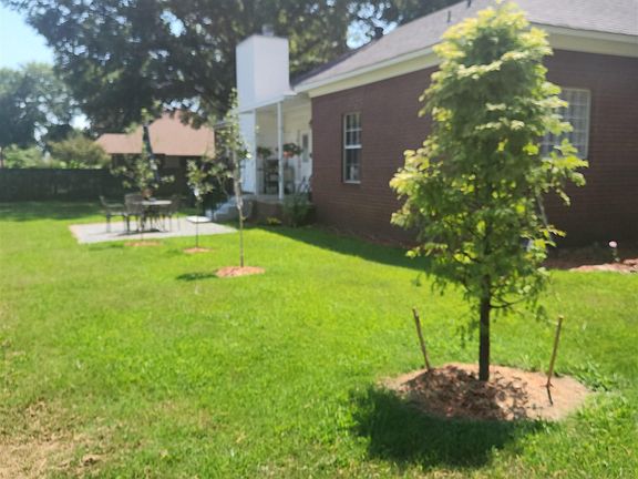 4th image of 504 Brandon Dr