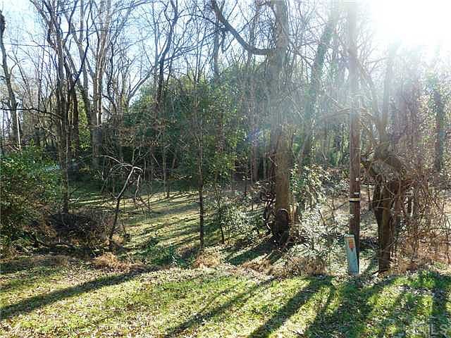 1st image of 2 E Queen St Lot 2B
