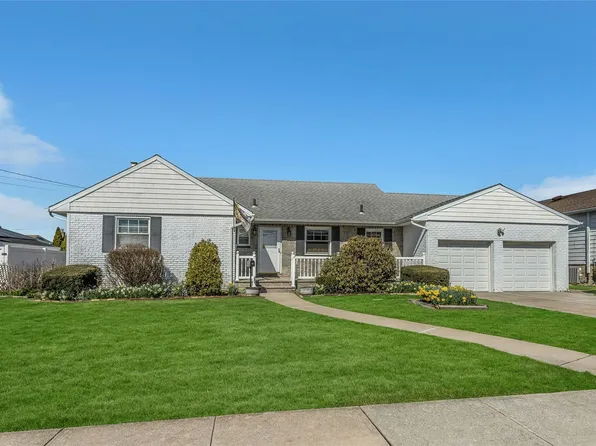 92 Diamond Avenue, East Meadow, NY 11554