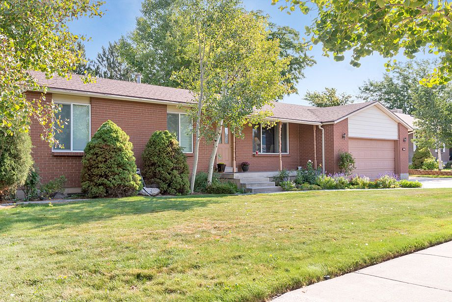 1st image of 2580 W Kamas Dr