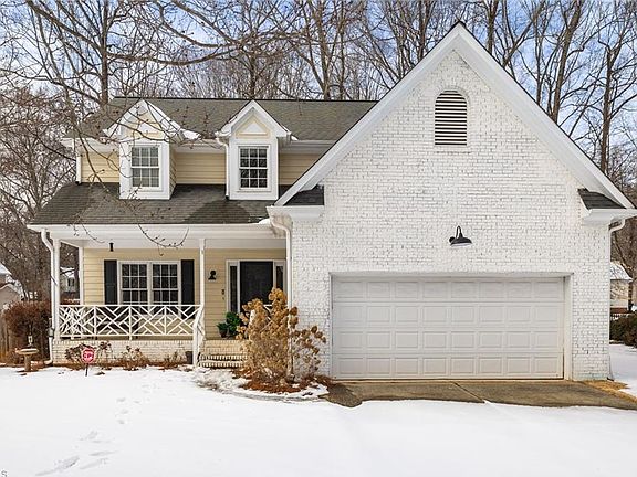 2nd image of 2602 Regents Park Ln