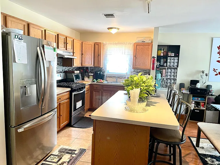 175 Berry St #2 — Photo 6
