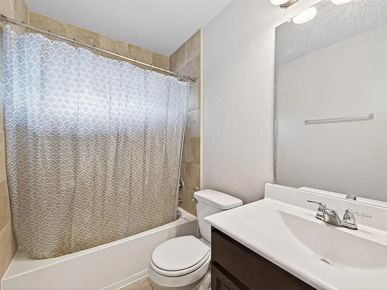 14206 Singing Oaks Trl — Photo 16