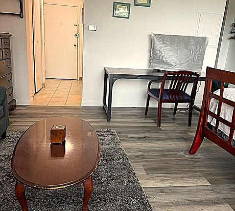 5th image of 1011 Arlington Blvd APT 127